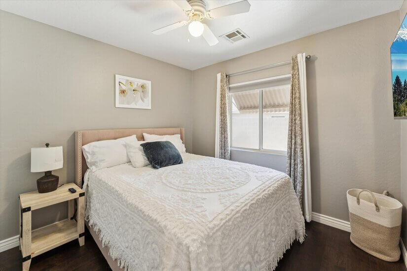 Modern & Cozy 4/2 With Salt Pool STV QC