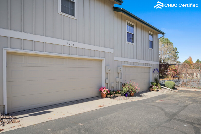 Furnished 3 Bedroom Townhome in Aurora