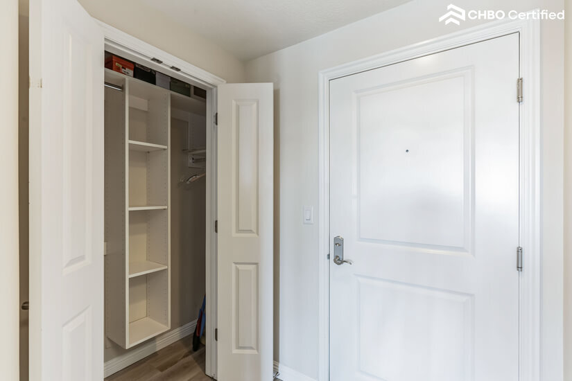 Furnished Downtown Condo with View