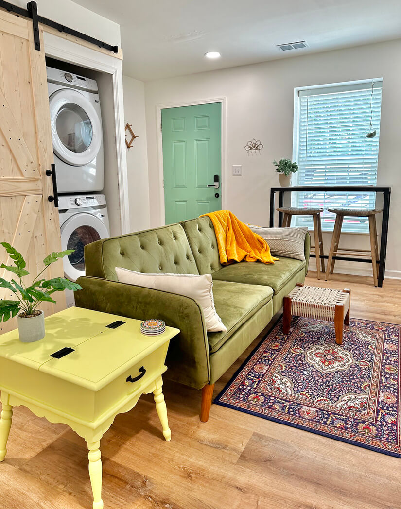 Furnished 1bed 1bath W/ Private Entrance