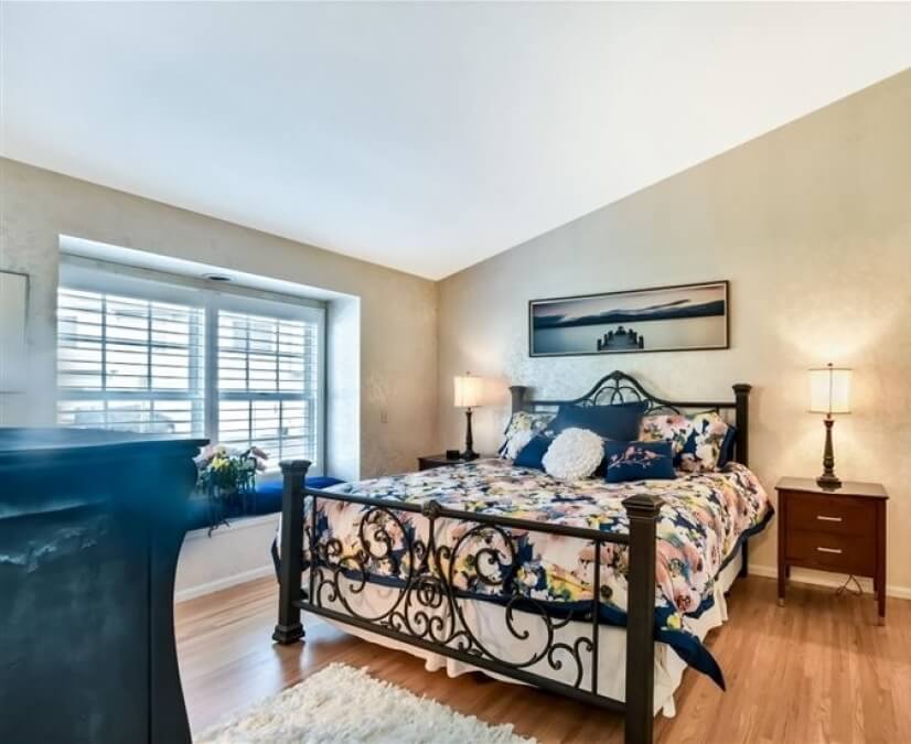 Furnished 4 Bdrm 3 Bath Townhome