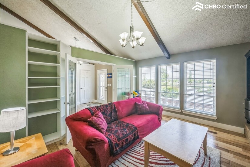 Main living with children's toy organizer