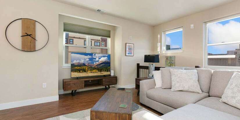 2 Bedroom Townhouse Willow Street Lofts