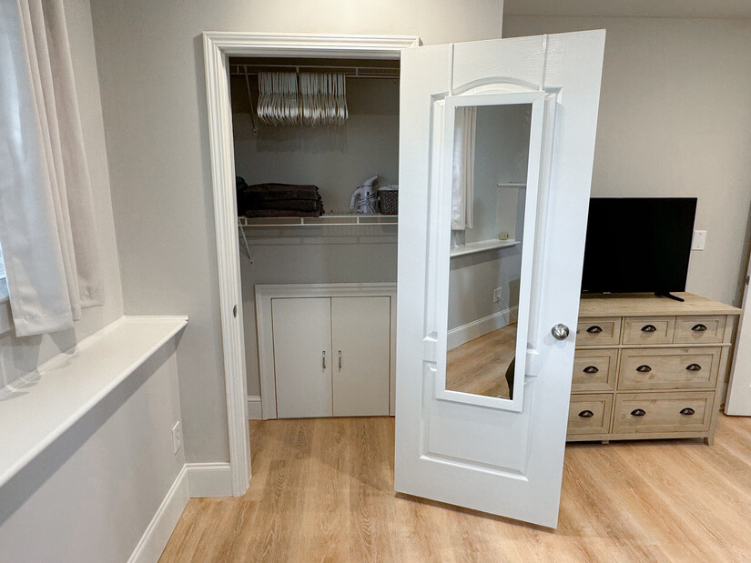 Modern King Size Apt, Central Location