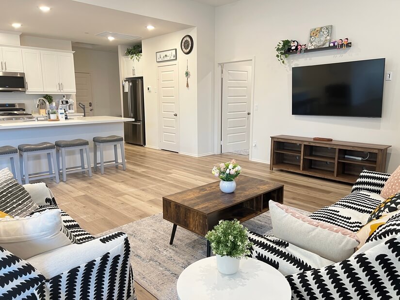 Spacious Furnished in Heart Victorville