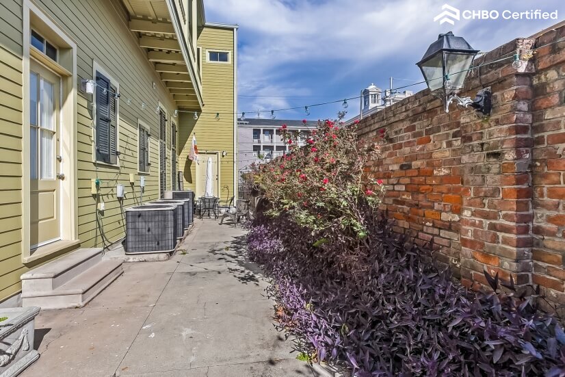 Furnished Lower Garden District Condo