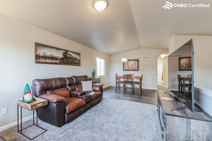 Fully Furnished Cheyenne WY 3bd 2ba 2car