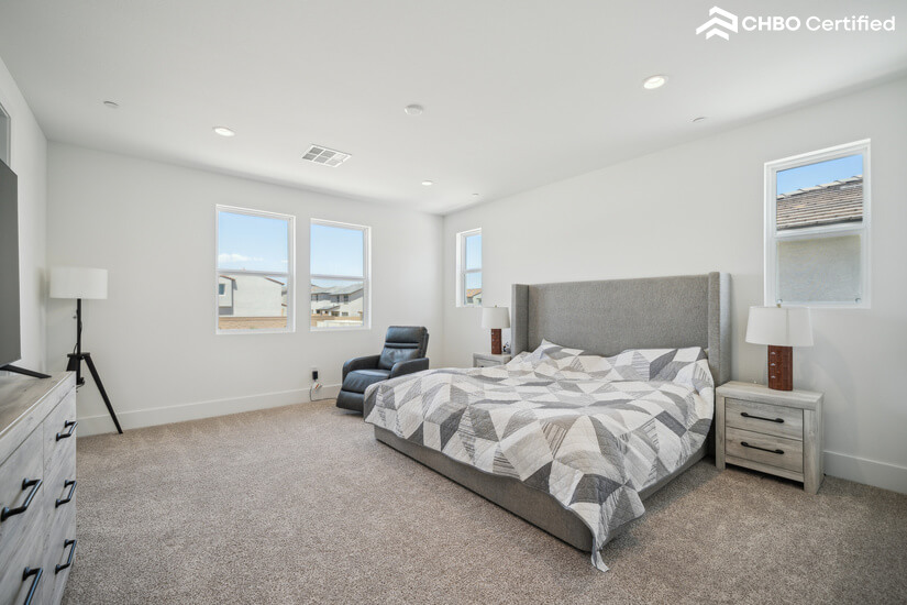 New 4BR Luxury Home with Amenities