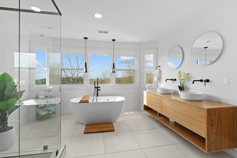 Master bath view