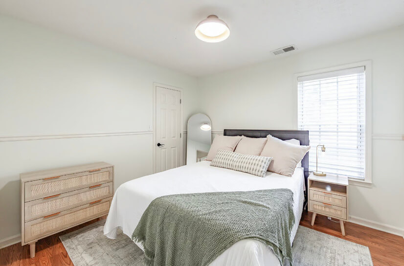 Luxury for 8 off I40 Garage Fenced Yard