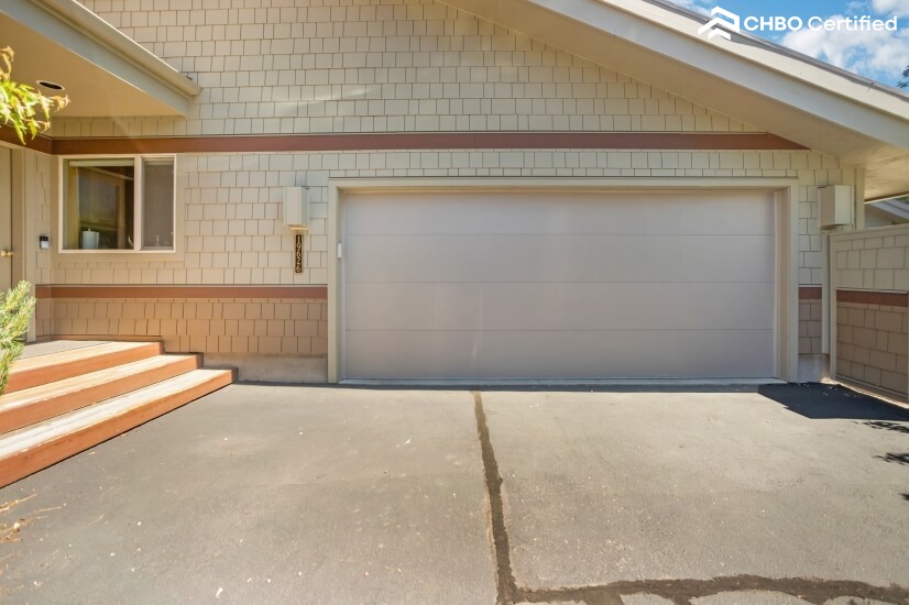 Garage parking in this Bend OR furnished rental