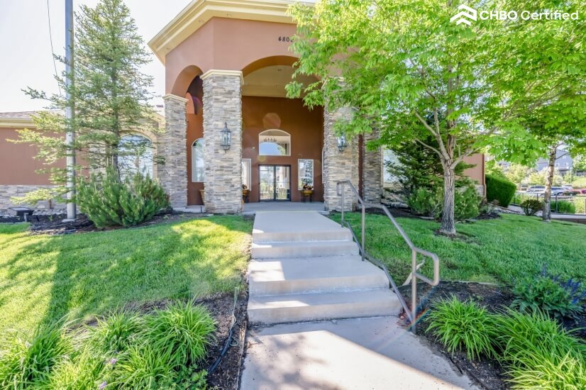 Furnished Midterm Rental 2 bd Condo