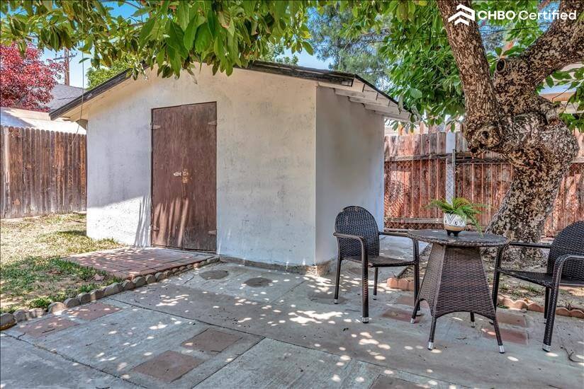 Modern Cozy house - Relaxing Backyard