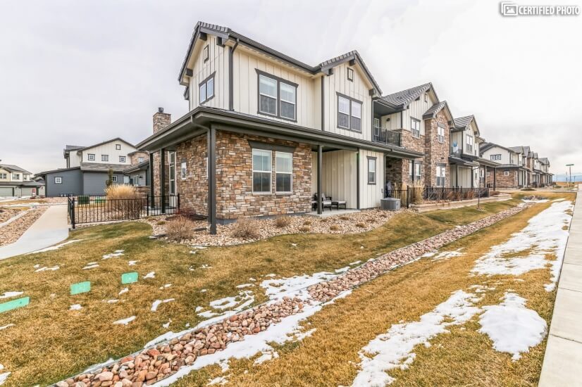 Stay at a Luxury Townhouse Near TPC Golf in Berthoud