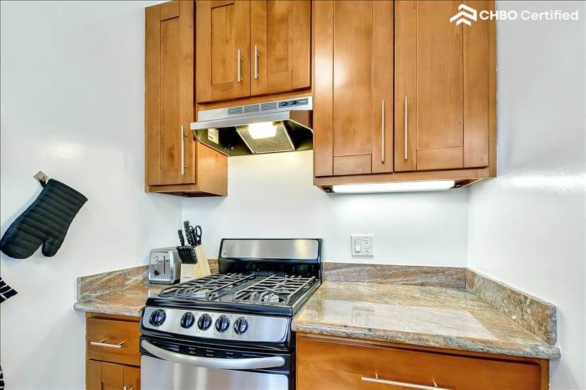 Bright Sunny Warm Studio Welcomes You