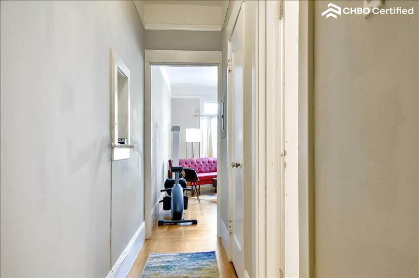 Bright Sunny Warm Studio Welcomes You