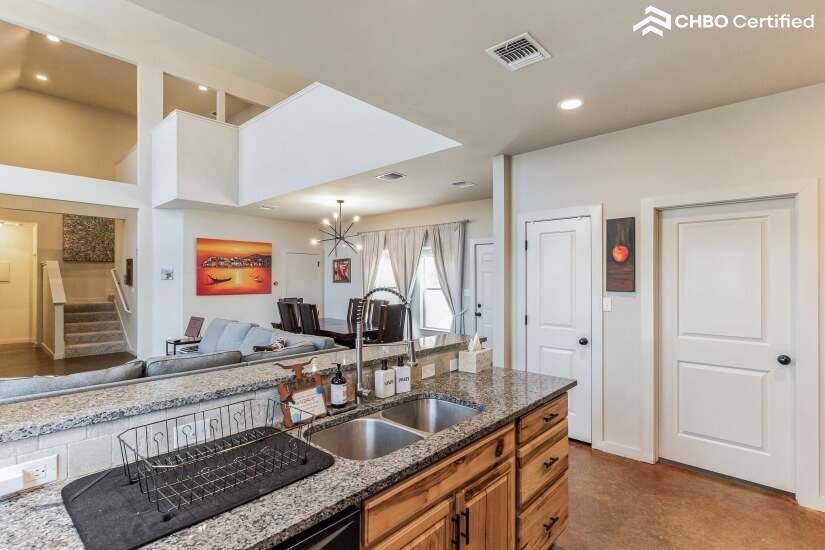 Peaceful Hill Country Furnished Home