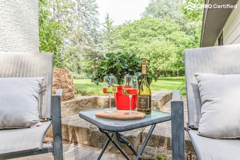 Minnetonka Furnished Garden Apartment