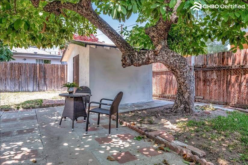 Modern Cozy house - Relaxing Backyard