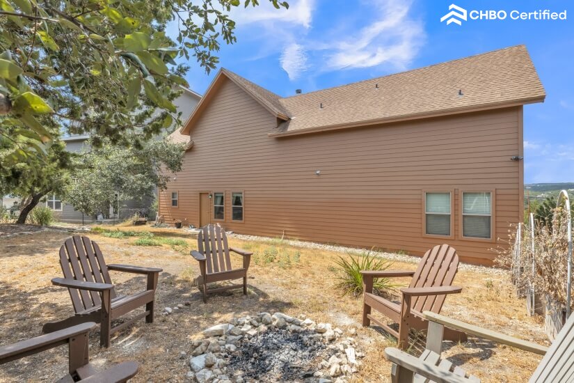 Peaceful Hill Country Furnished Home