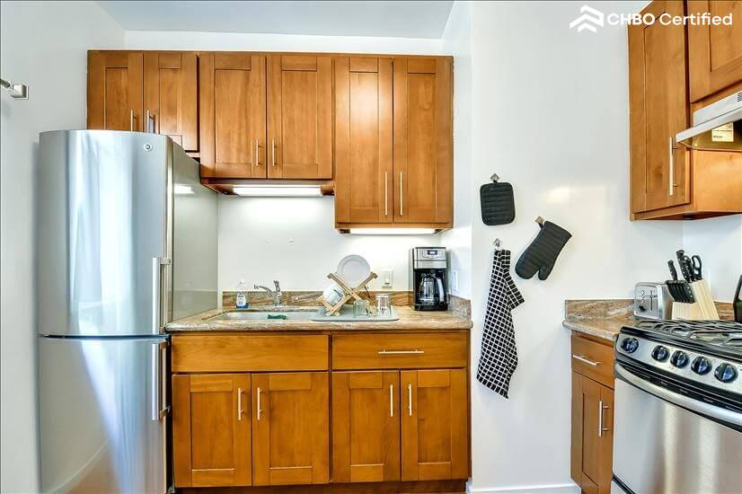 Bright Sunny Warm Studio Welcomes You