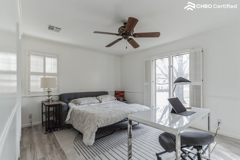 2nd Guest Bedroom w/ Bed