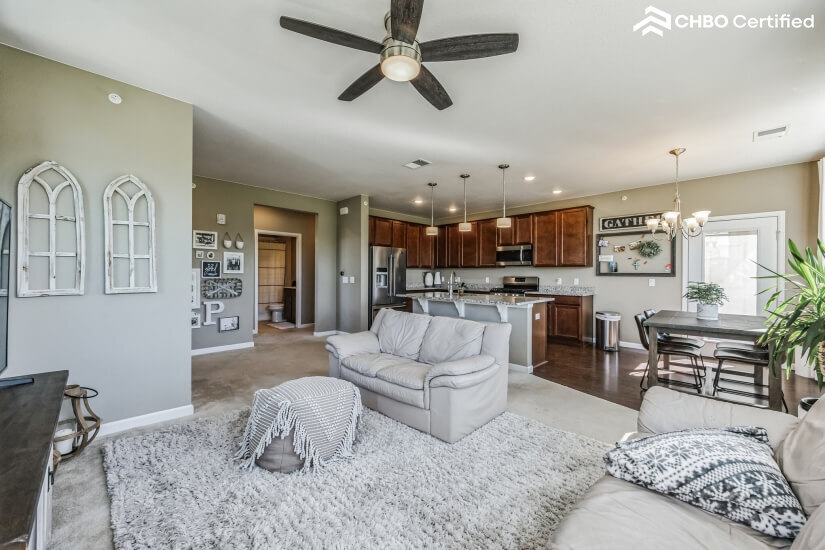 Furnished Midterm Rental 2 bd Condo