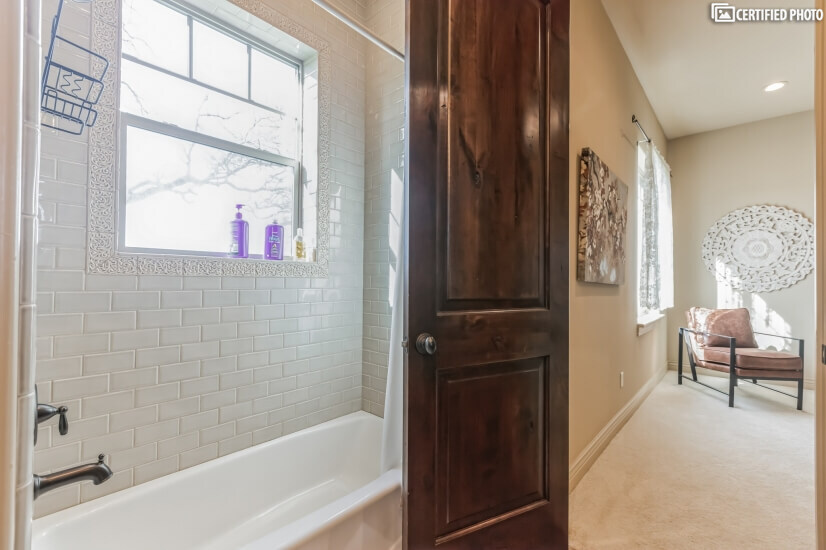 upstairs bath/ shower combo in shared bathroom