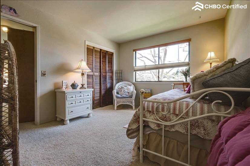Bedroom 2 - twin or king