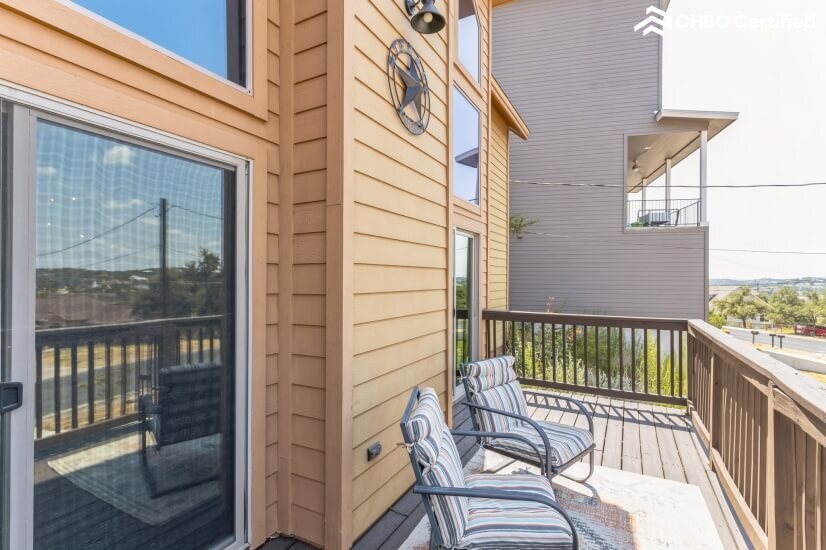 Peaceful Hill Country Furnished Home