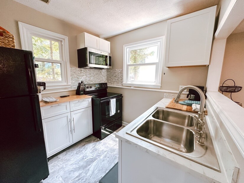 A brand new kitchen with everything you need!
