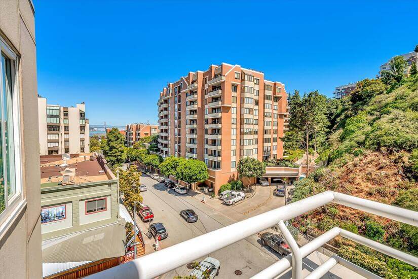 2 Bedroom 2 Bath Condo in Parc Telegraph