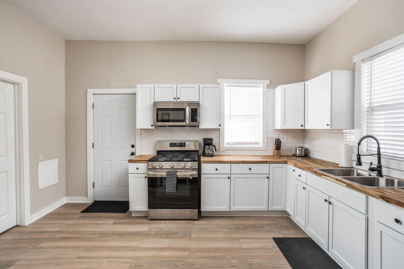 Newly Renovated Home 2 Bed 1 Bath