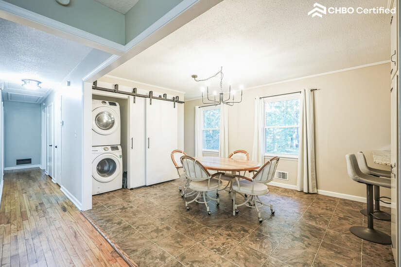 Dining area/pantry/washer & dryer