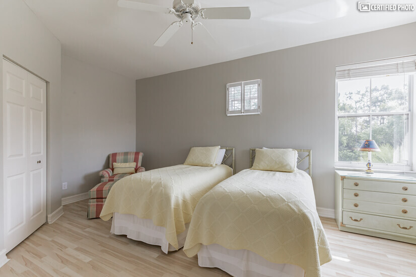 spacious room with walk-in closet. Gets great morning sun