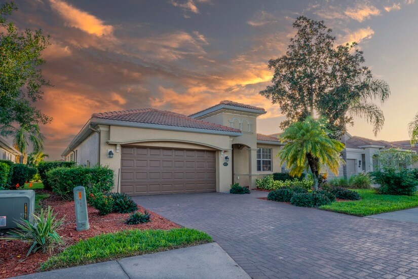 Waterview Golf resort home with pool