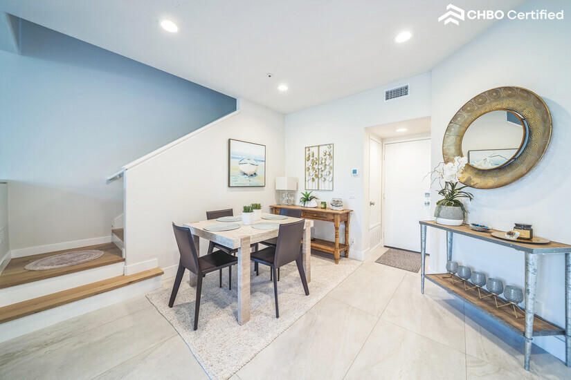 Cozy Condo Located Near the Beach