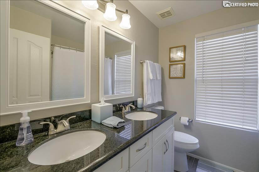 Upstairs full bathroom, granite counters & double sinks