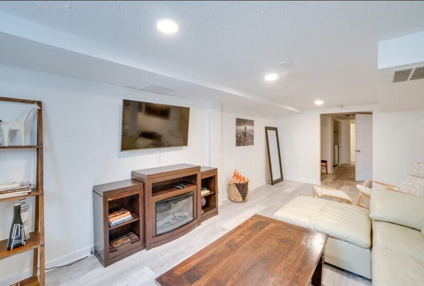 Furnished 5 Bed DTC Home 
