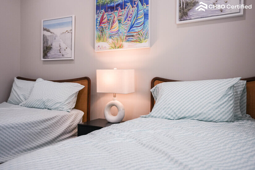 Twin beds in bedroom 3