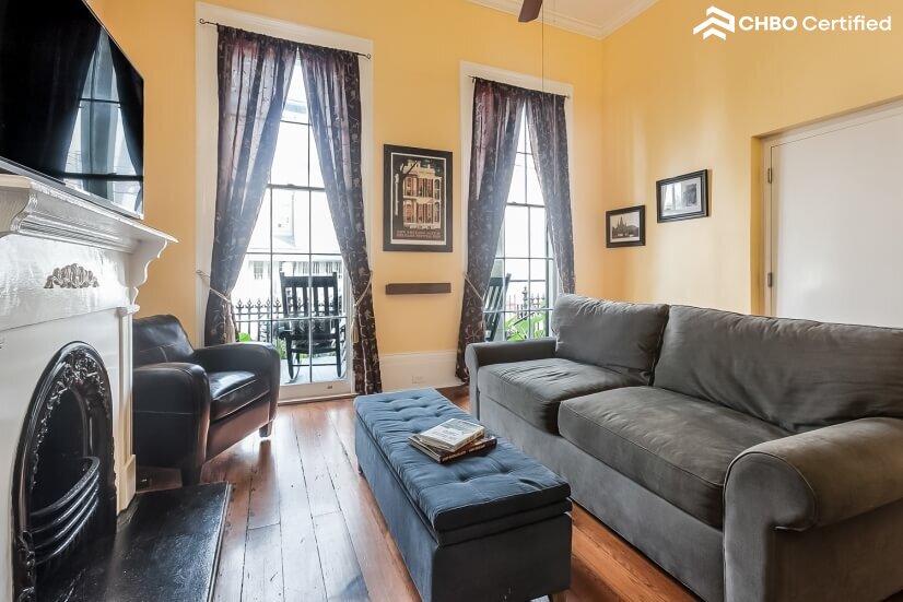 Furnished Lower Garden District Condo