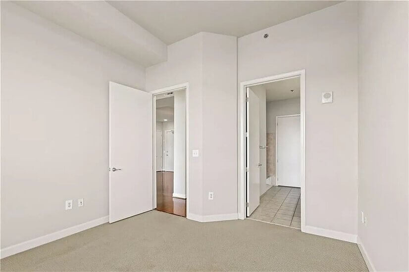 711 Cosmopolitan Dr NE 813