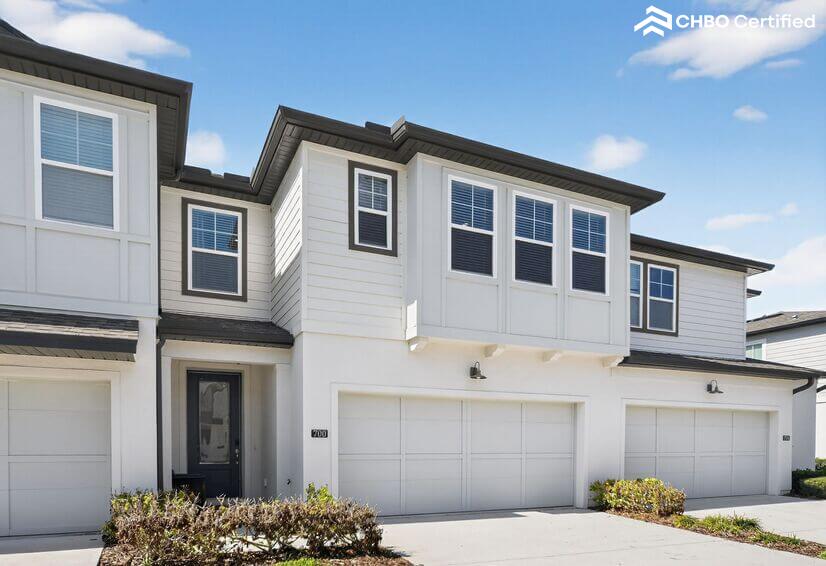 AMAZING 4BD 3 and Half Bath Townhouse