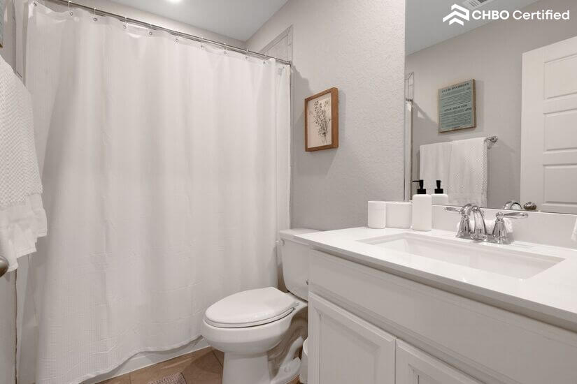 Third shared bathroom next to the family room.