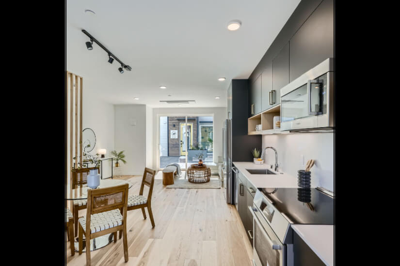 Queen Anne Townhome with Bonus Room