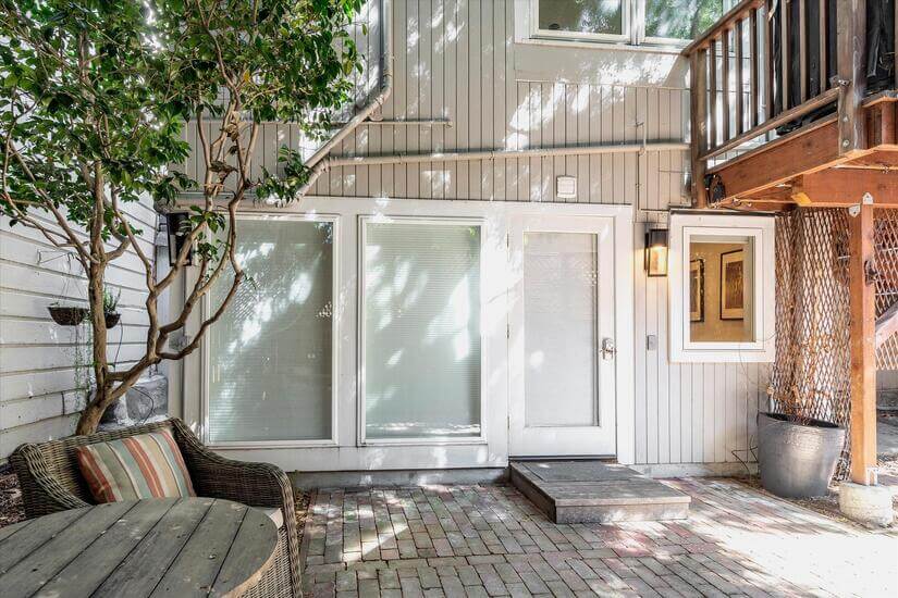 Single Family Home in North Beach