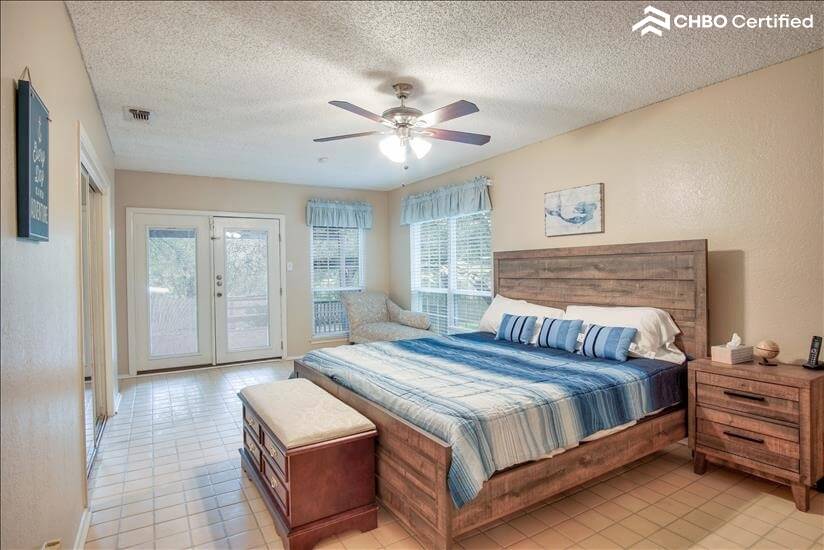 Master bedroom w/King Size bed, dresser & Sma
