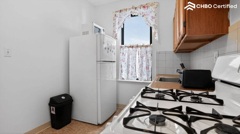 Practical Kitchen Setup Ideal for Long-Term Stays