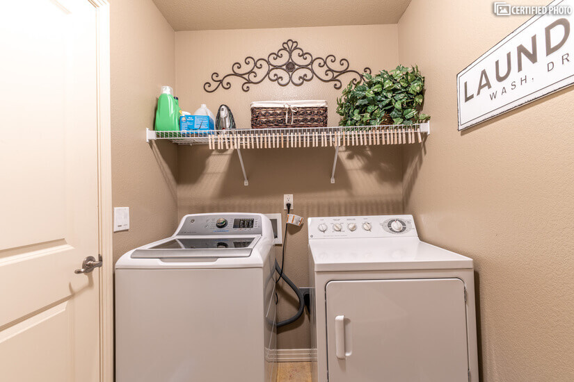 LARGE CAPACITY washer/dryer on same level as bedrooms
