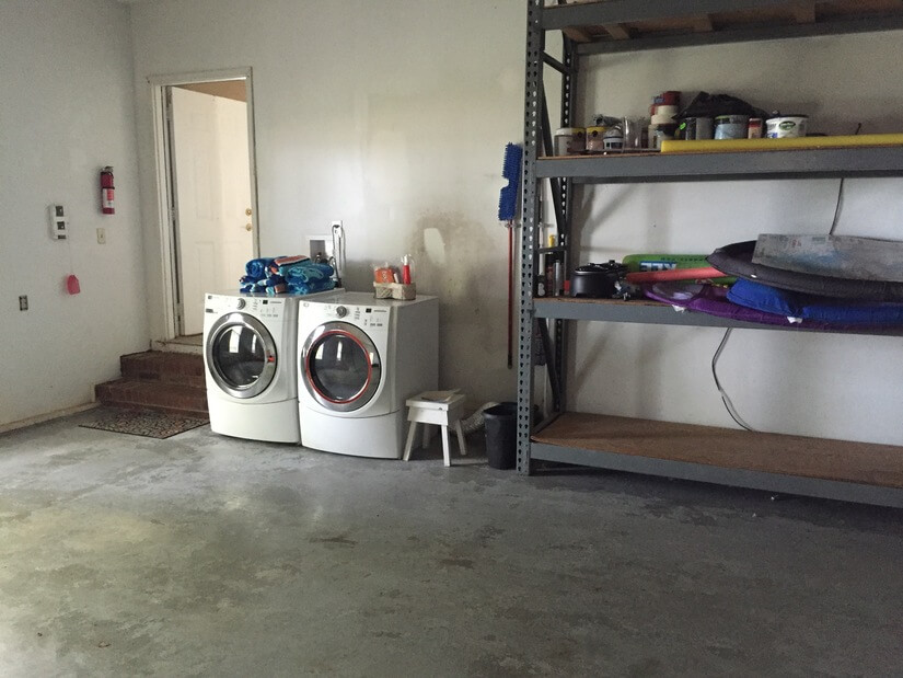 Washer/Dryer in the garage off the kitchen